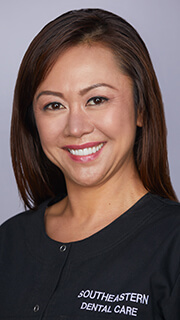 Head shot of Christina office manager